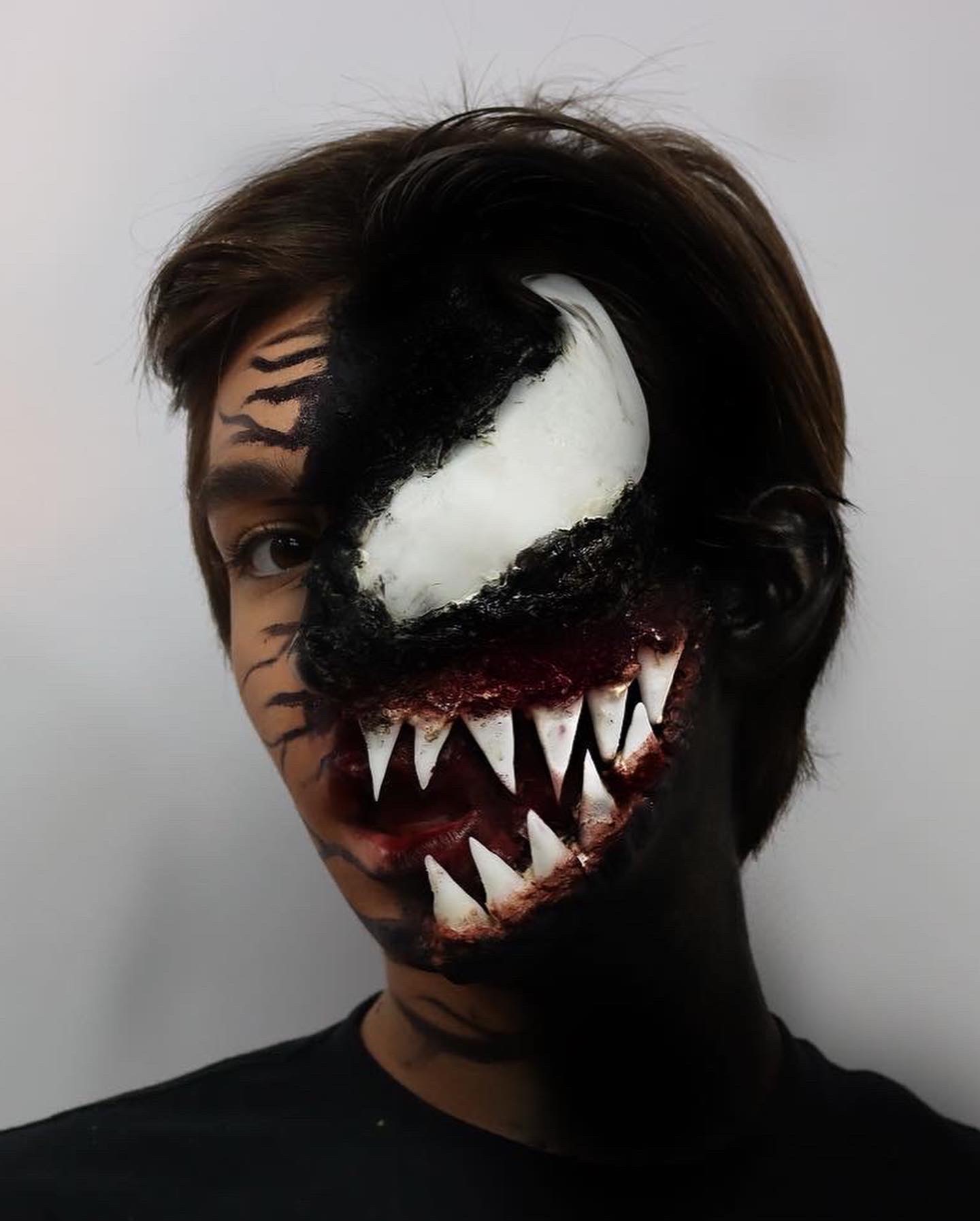 Prosthetic jaw SFX look